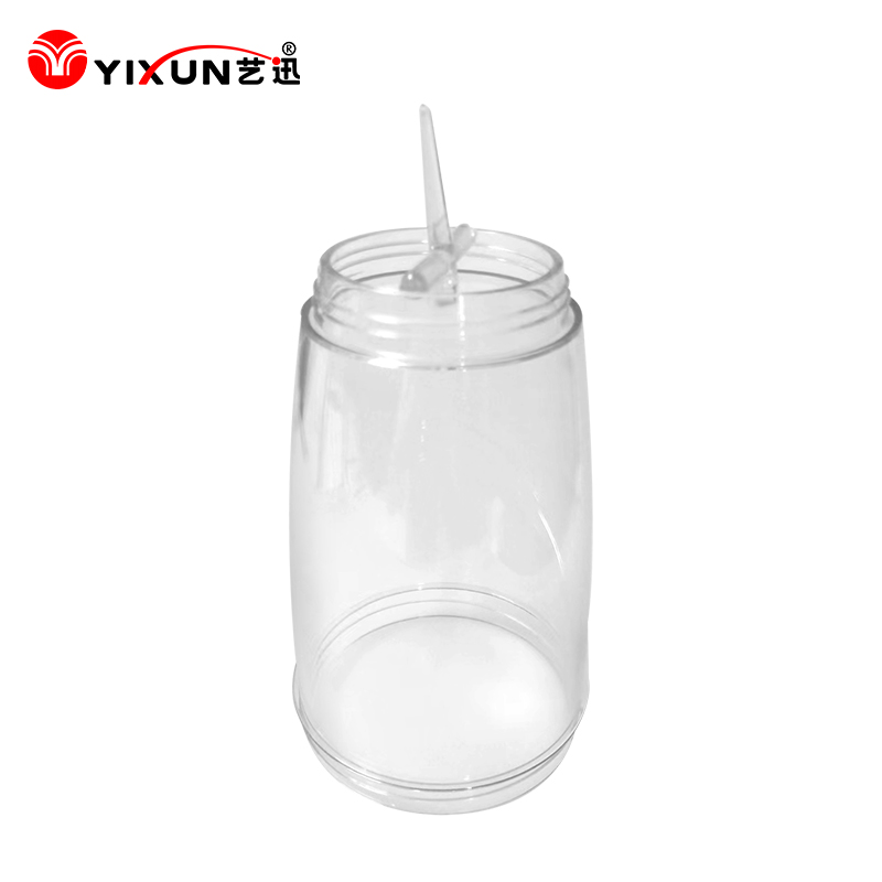 z tworzywa sztucznego 